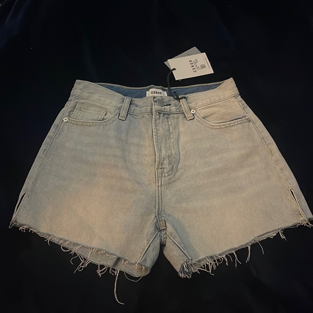 ceros high rise jean shorts - size 26